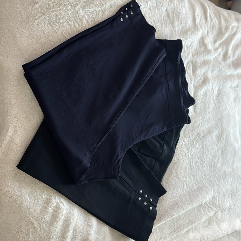 🎉🎉 2 Pair of The Avenue Capri Pants! Excellent Condition!